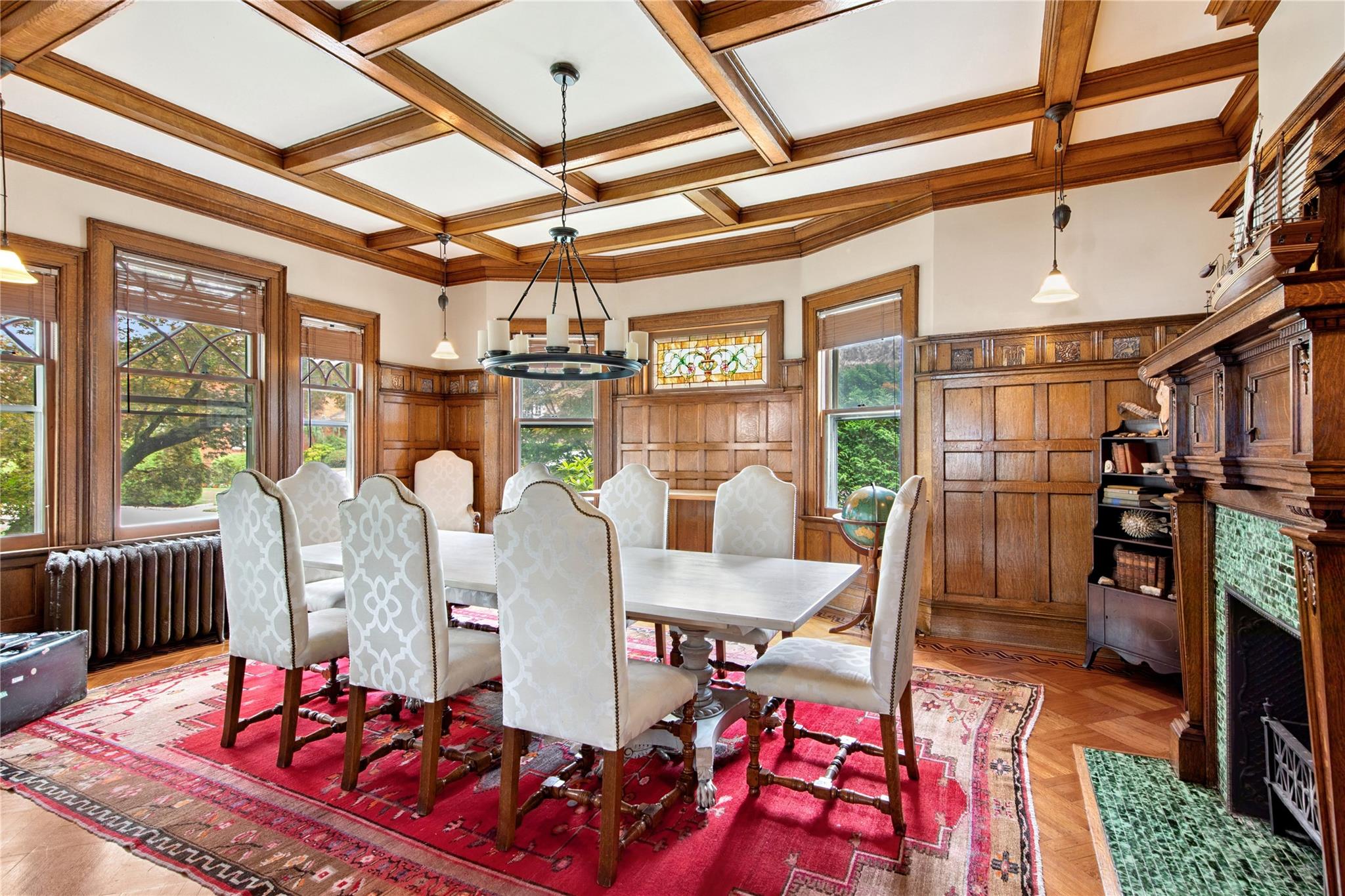 28 Shore Road, Douglaston, NY 11363