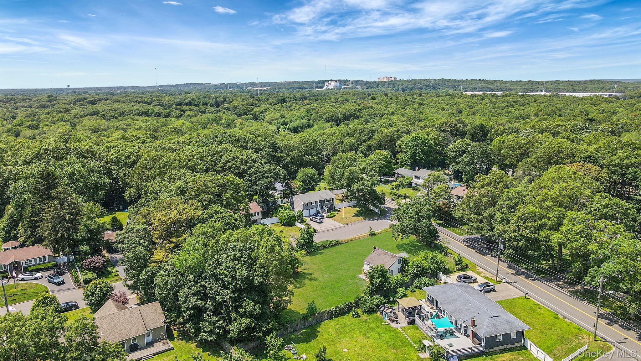 318 B Johnson Avenue, Ronkonkoma, NY 11779