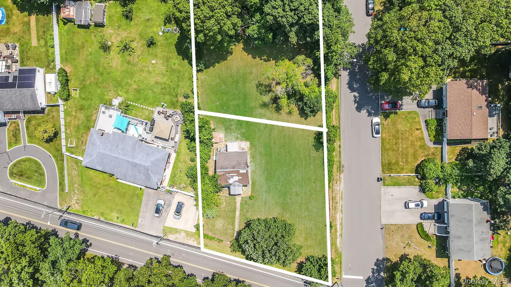 318 B Johnson Avenue, Ronkonkoma, NY 11779