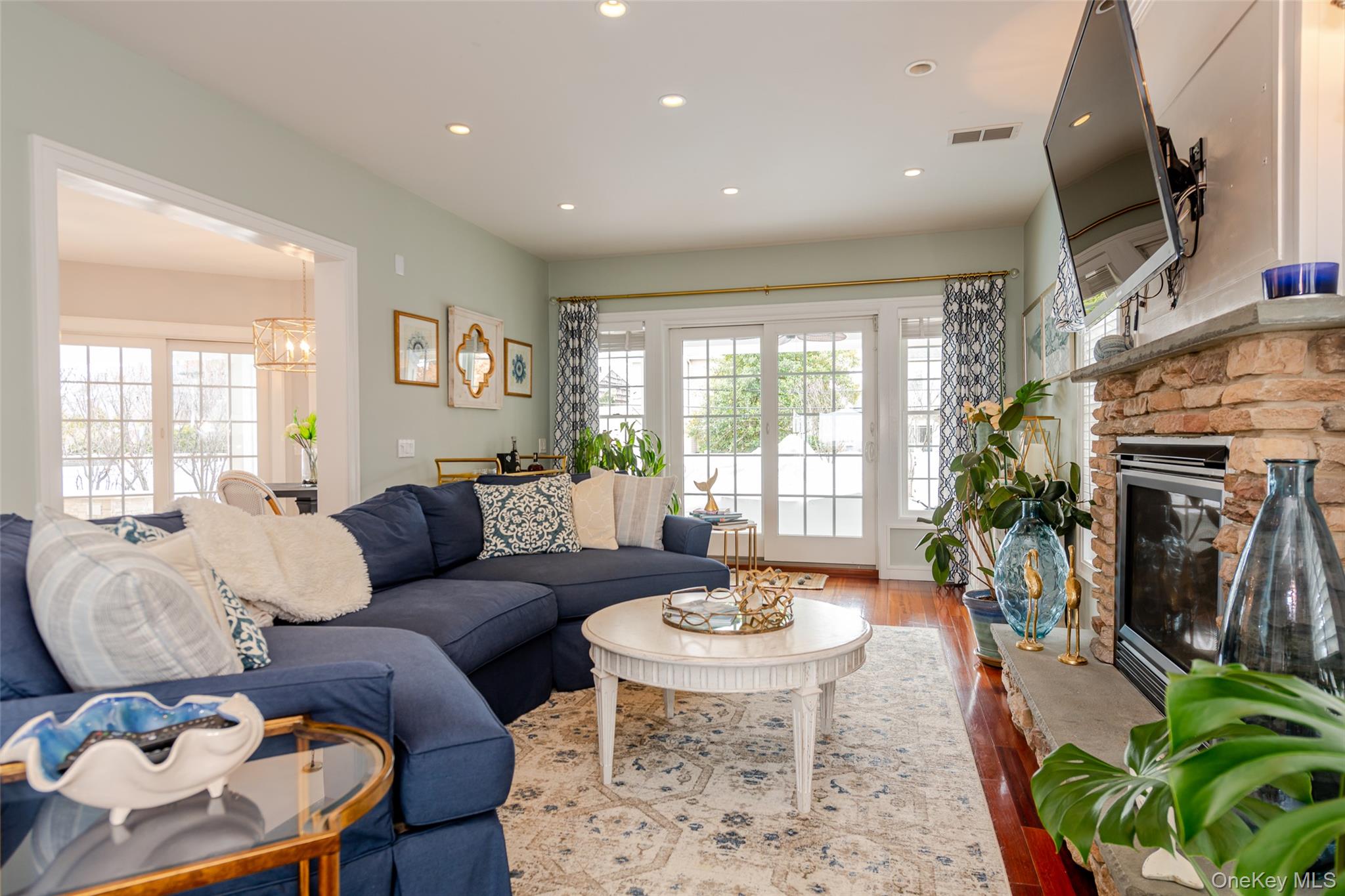 450 W Bay Drive, Long Beach, NY 11561