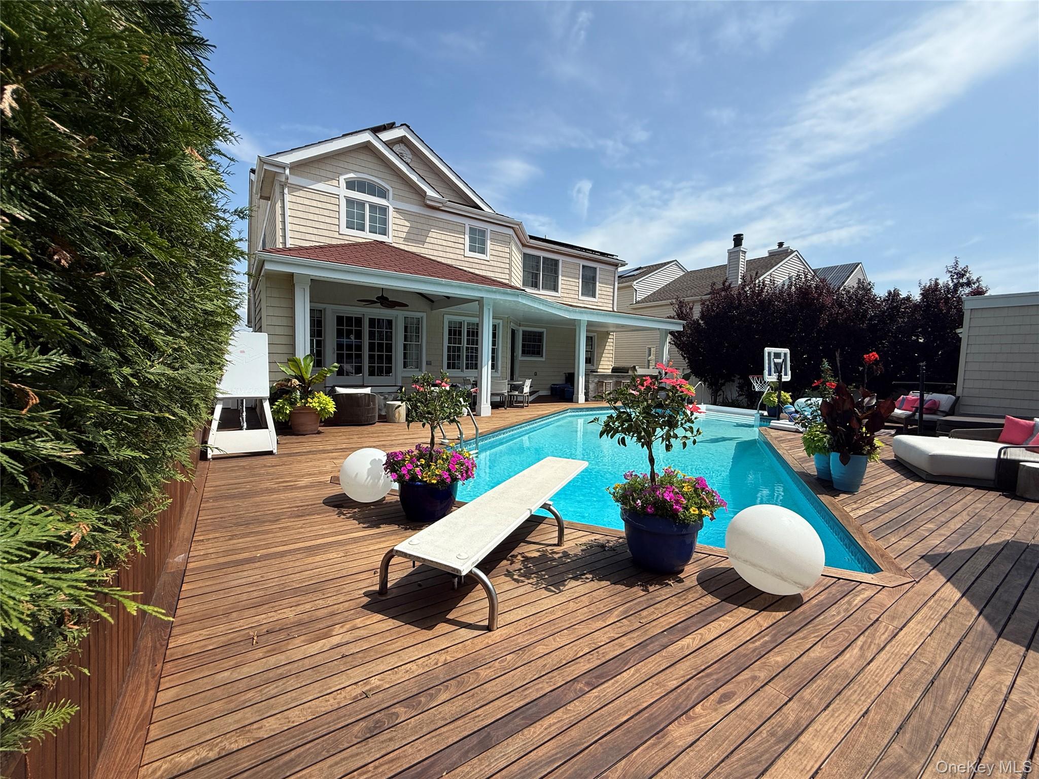 450 W Bay Drive, Long Beach, NY 11561