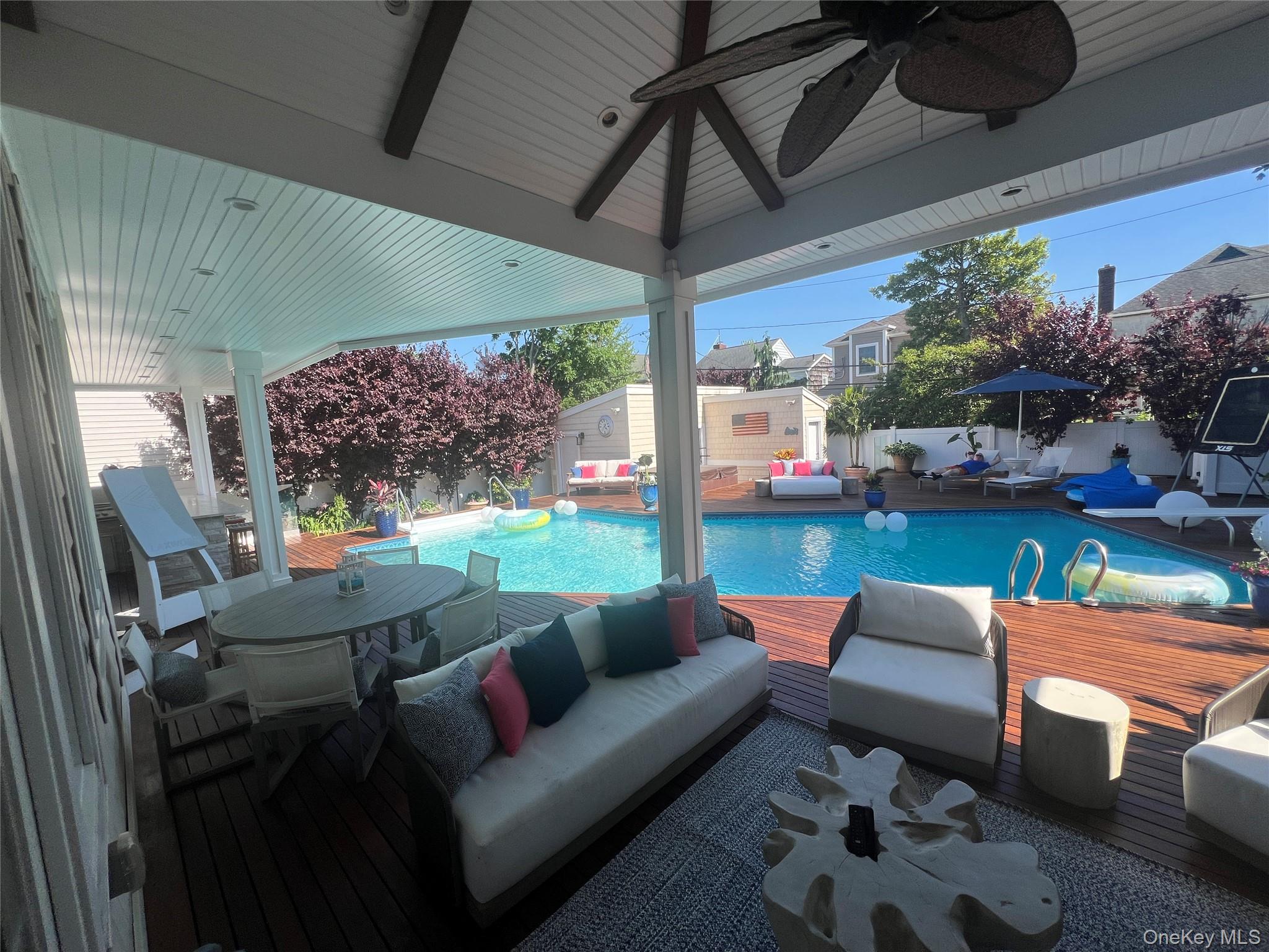 450 W Bay Drive, Long Beach, NY 11561