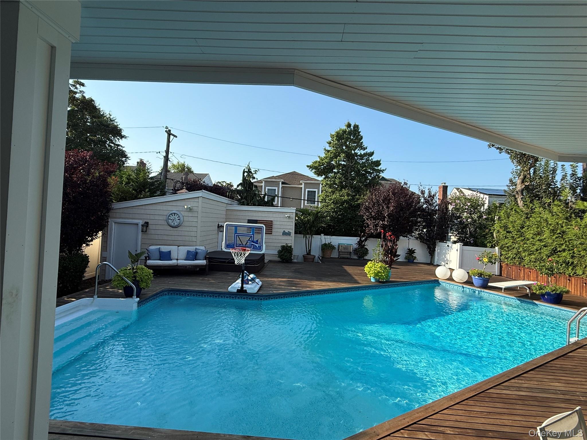 450 W Bay Drive, Long Beach, NY 11561