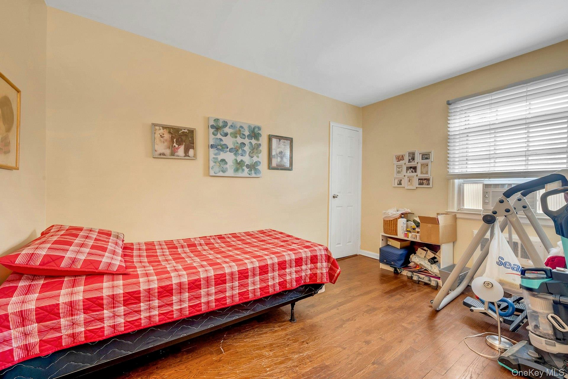 124 Robins # 124, New Rochelle, NY 10801