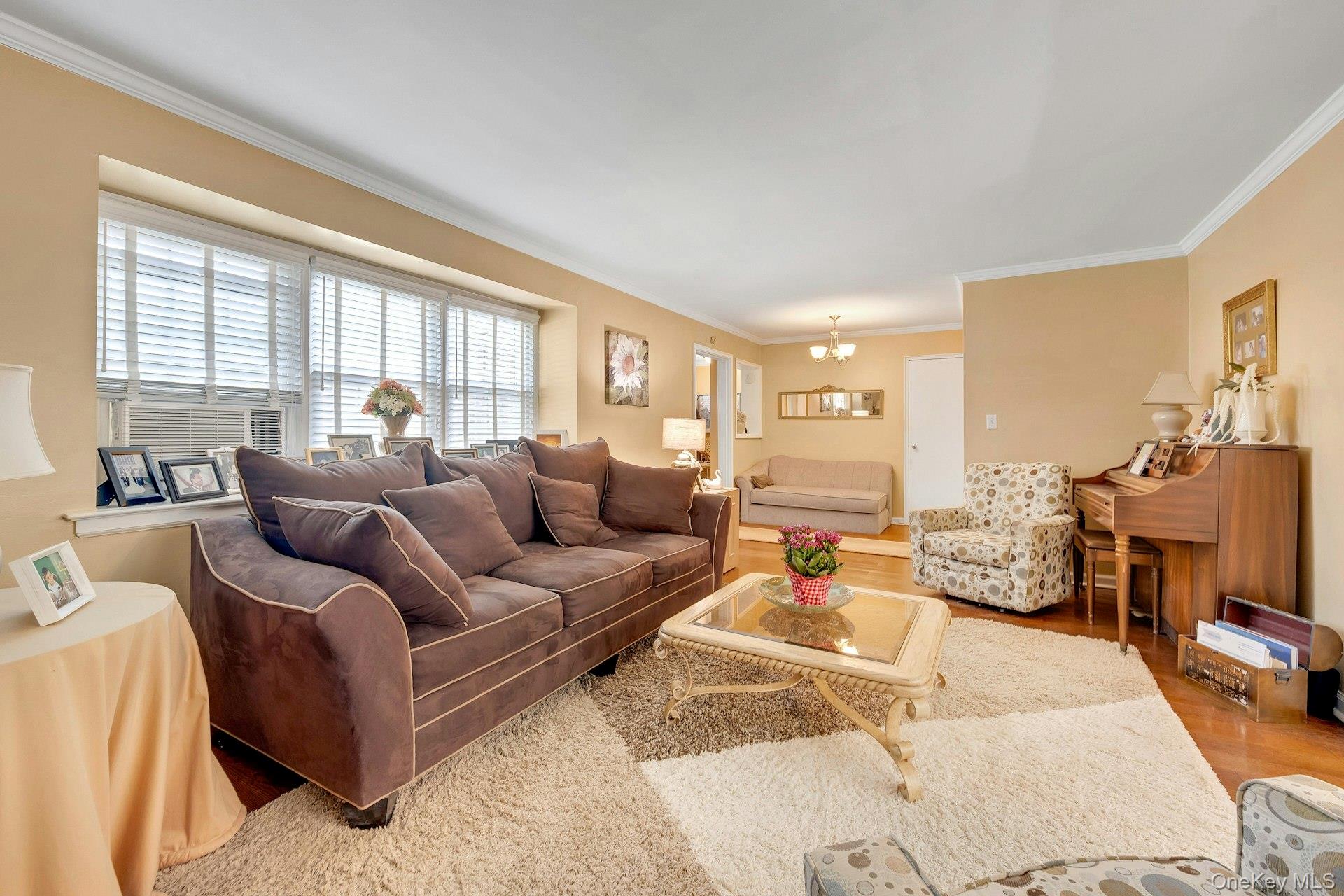 124 Robins # 124, New Rochelle, NY 10801