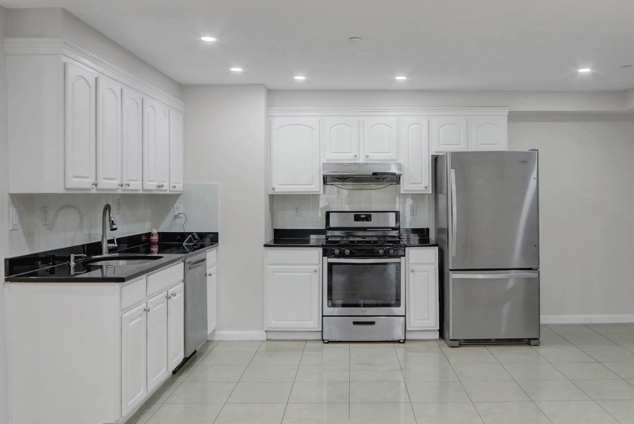 4317 Union Street # 5A, Flushing, NY 11355