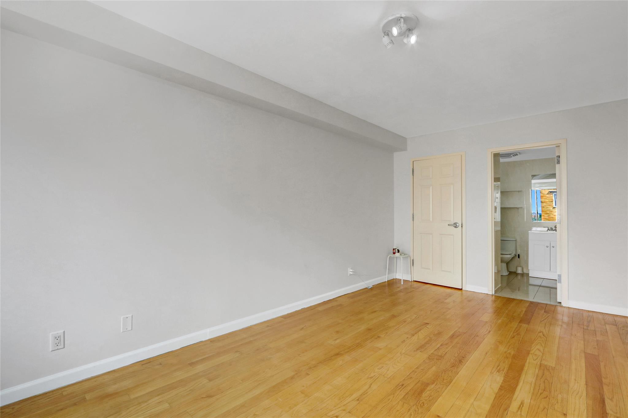 4317 Union Street # 5A, Flushing, NY 11355