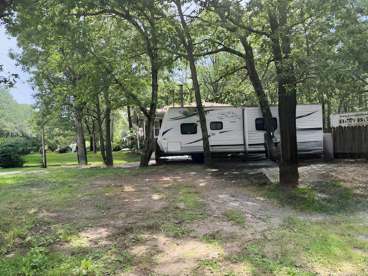 358 S Service Road, Center Moriches, NY 11934