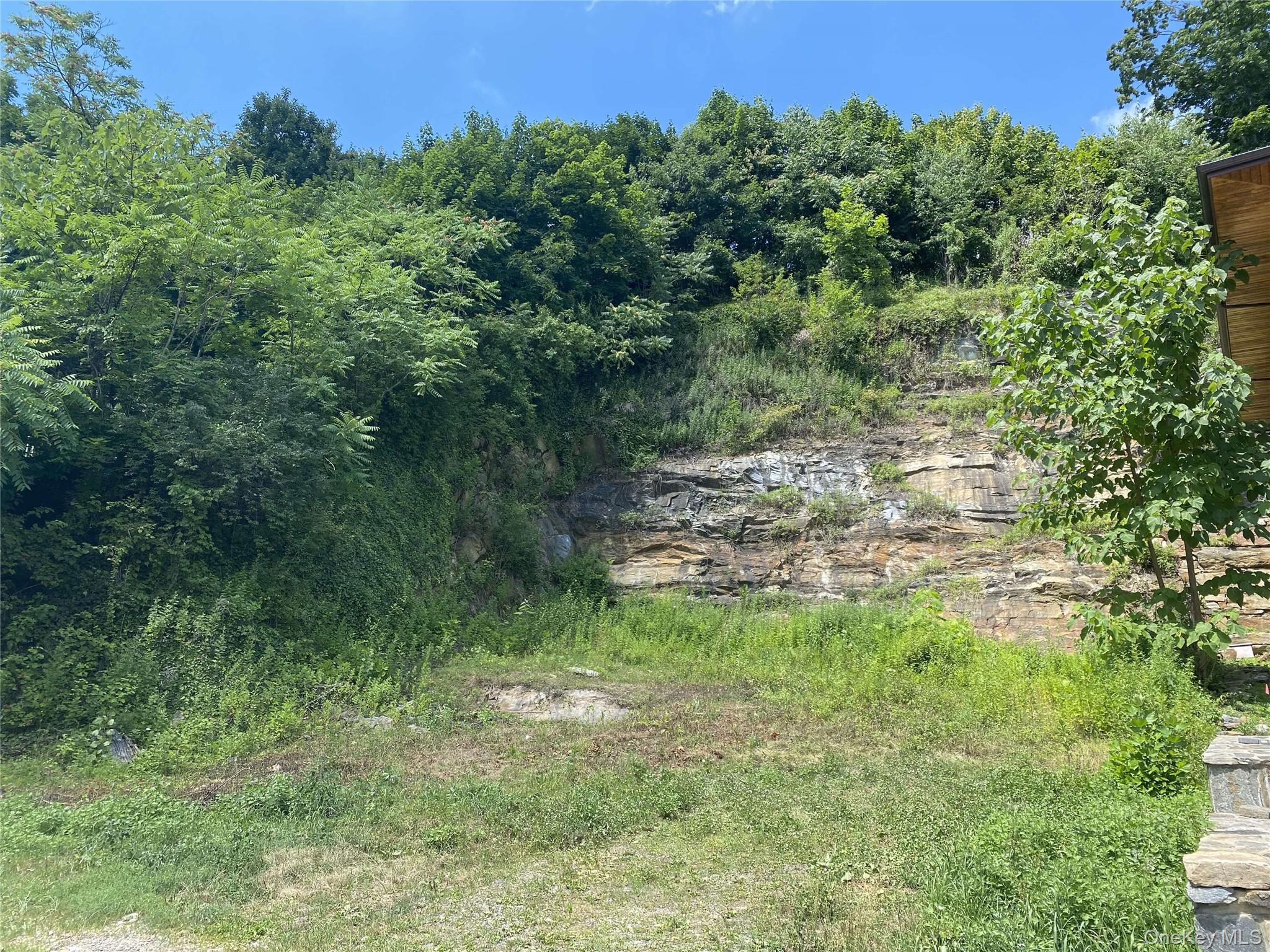 1 Avondale Road, Yonkers, NY 10710