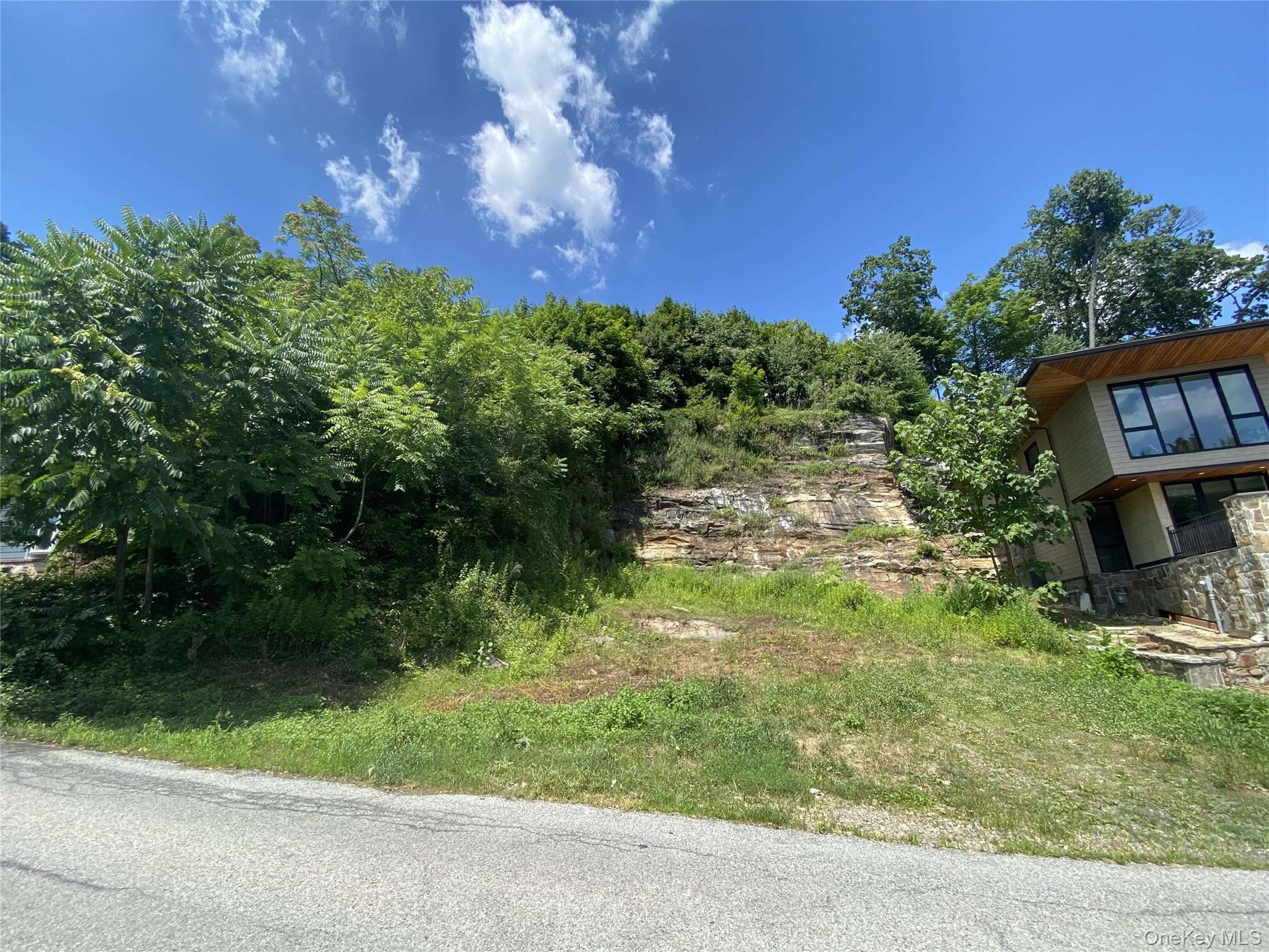 1 Avondale Road, Yonkers, NY 10710