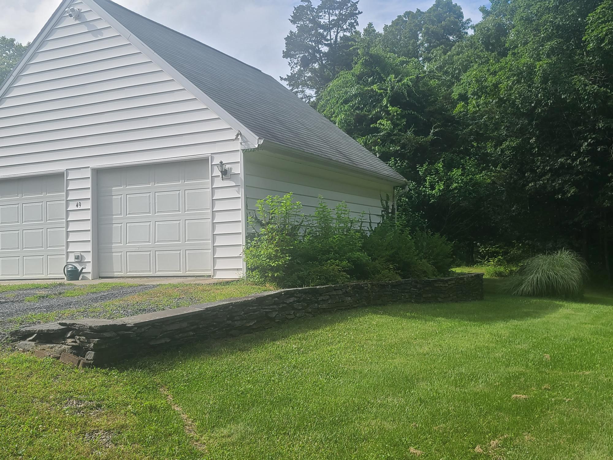 49 Old Farm Road, Rhinebeck, NY 12572