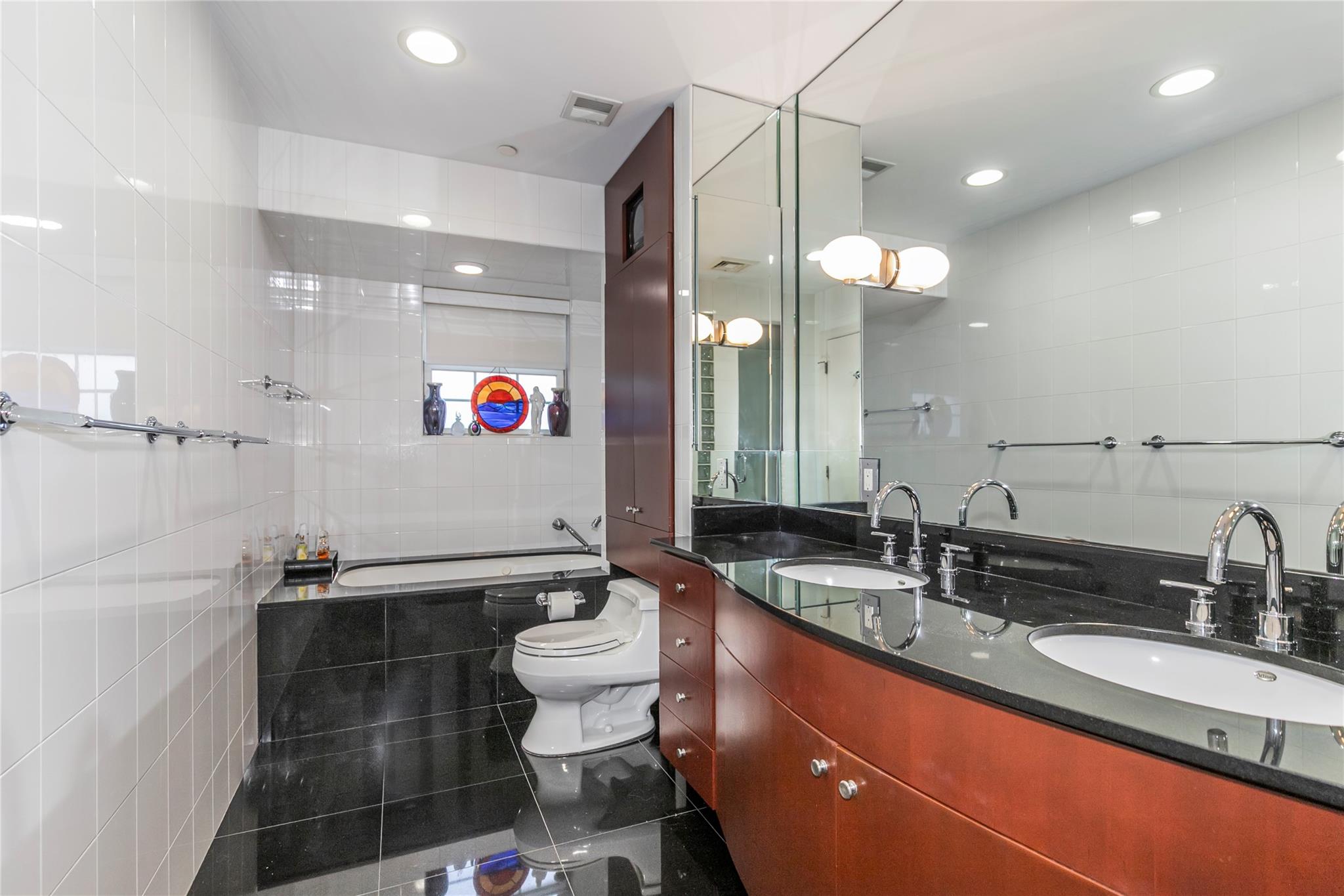 1 Portico Court # 200, Great Neck, NY 11021