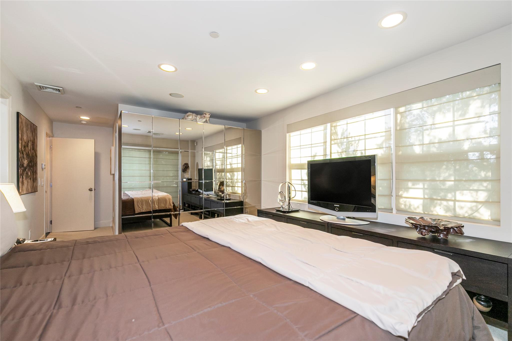 1 Portico Court # 200, Great Neck, NY 11021