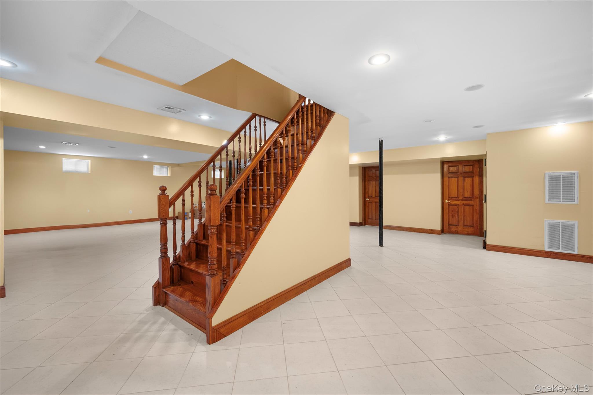 83-14 266th Street, Glen Oaks, NY 11004