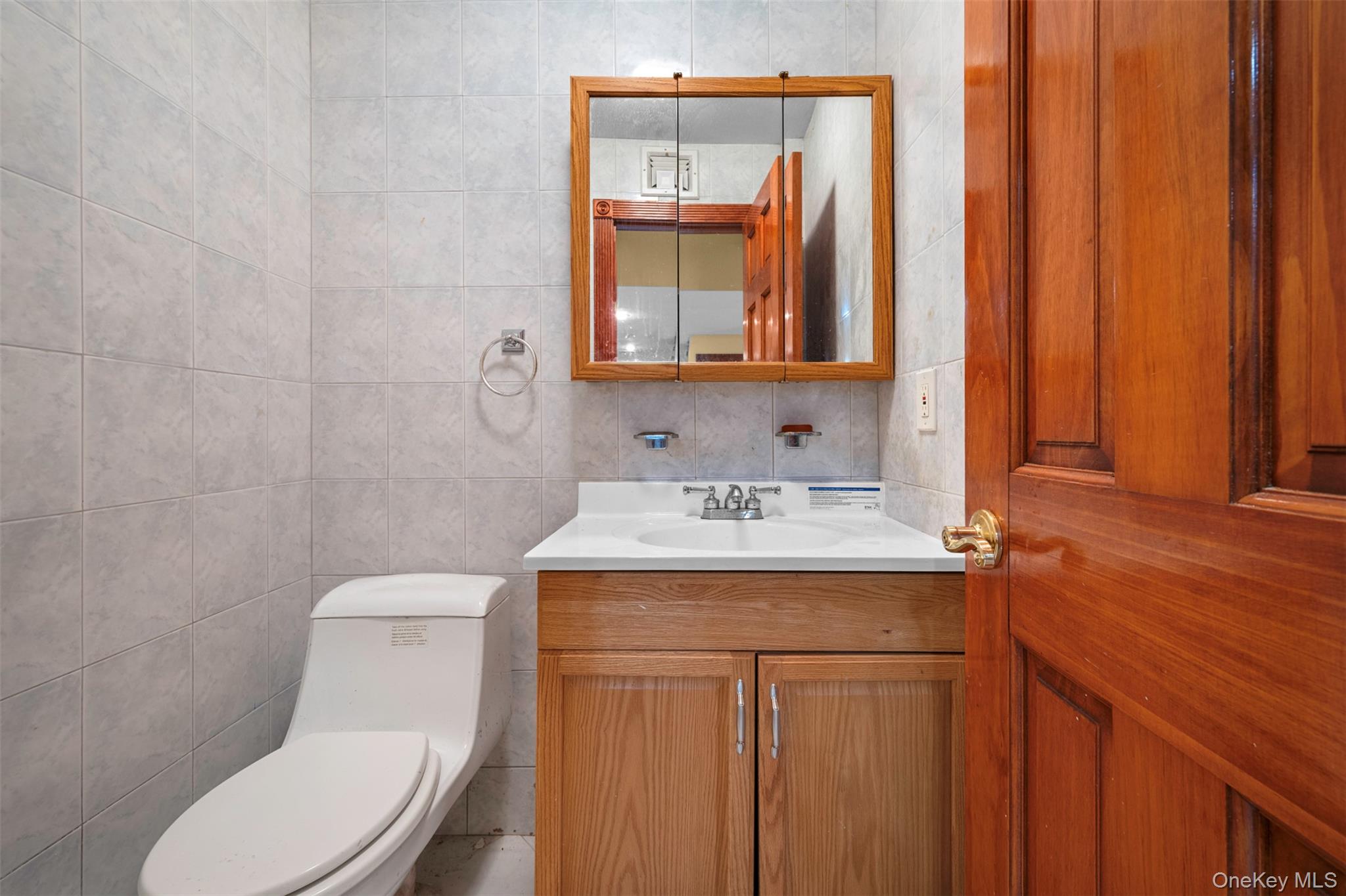 83-14 266th Street, Glen Oaks, NY 11004