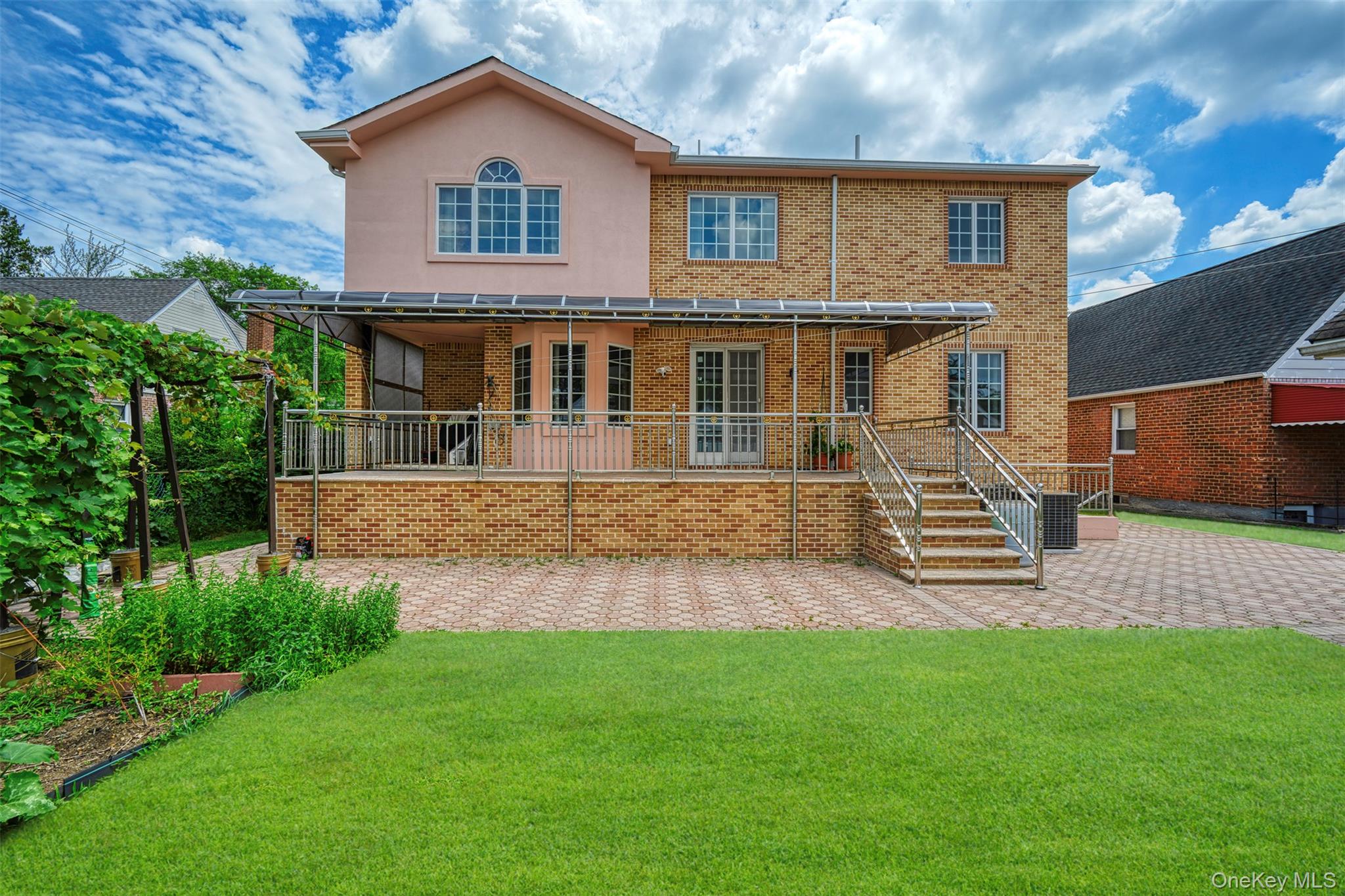 83-14 266th Street, Glen Oaks, NY 11004