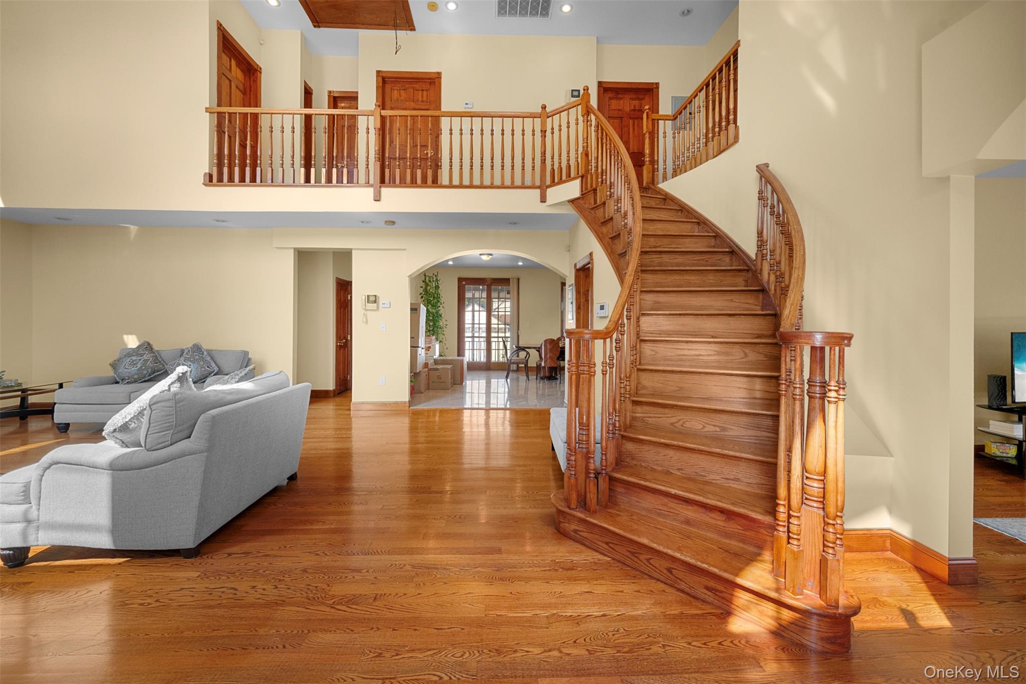 83-14 266th Street, Glen Oaks, NY 11004