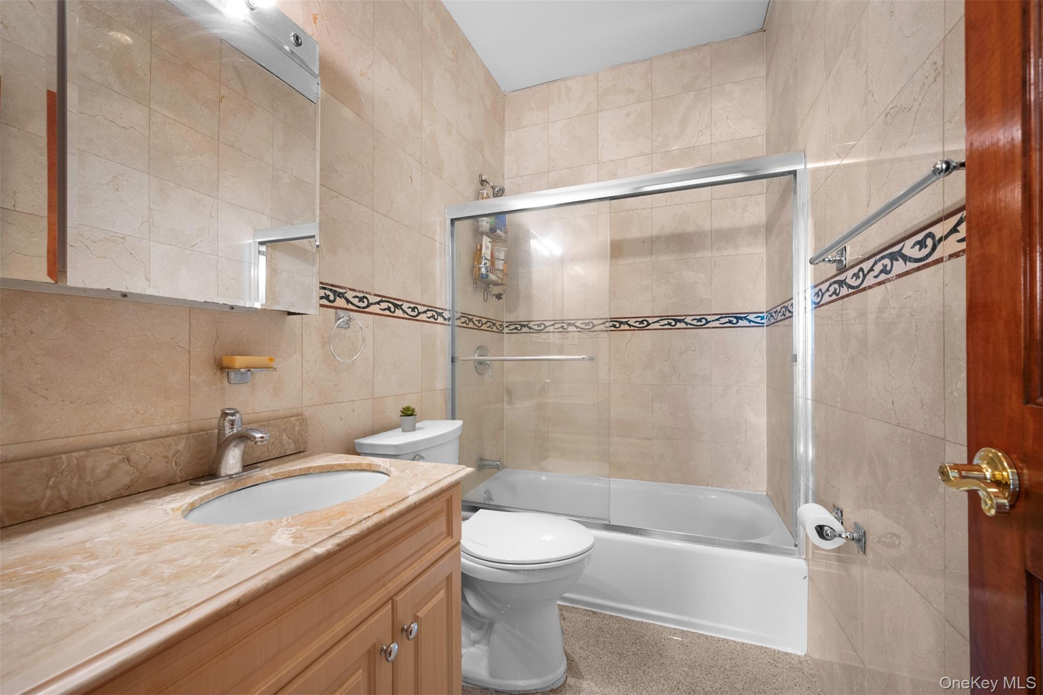 83-14 266th Street, Glen Oaks, NY 11004