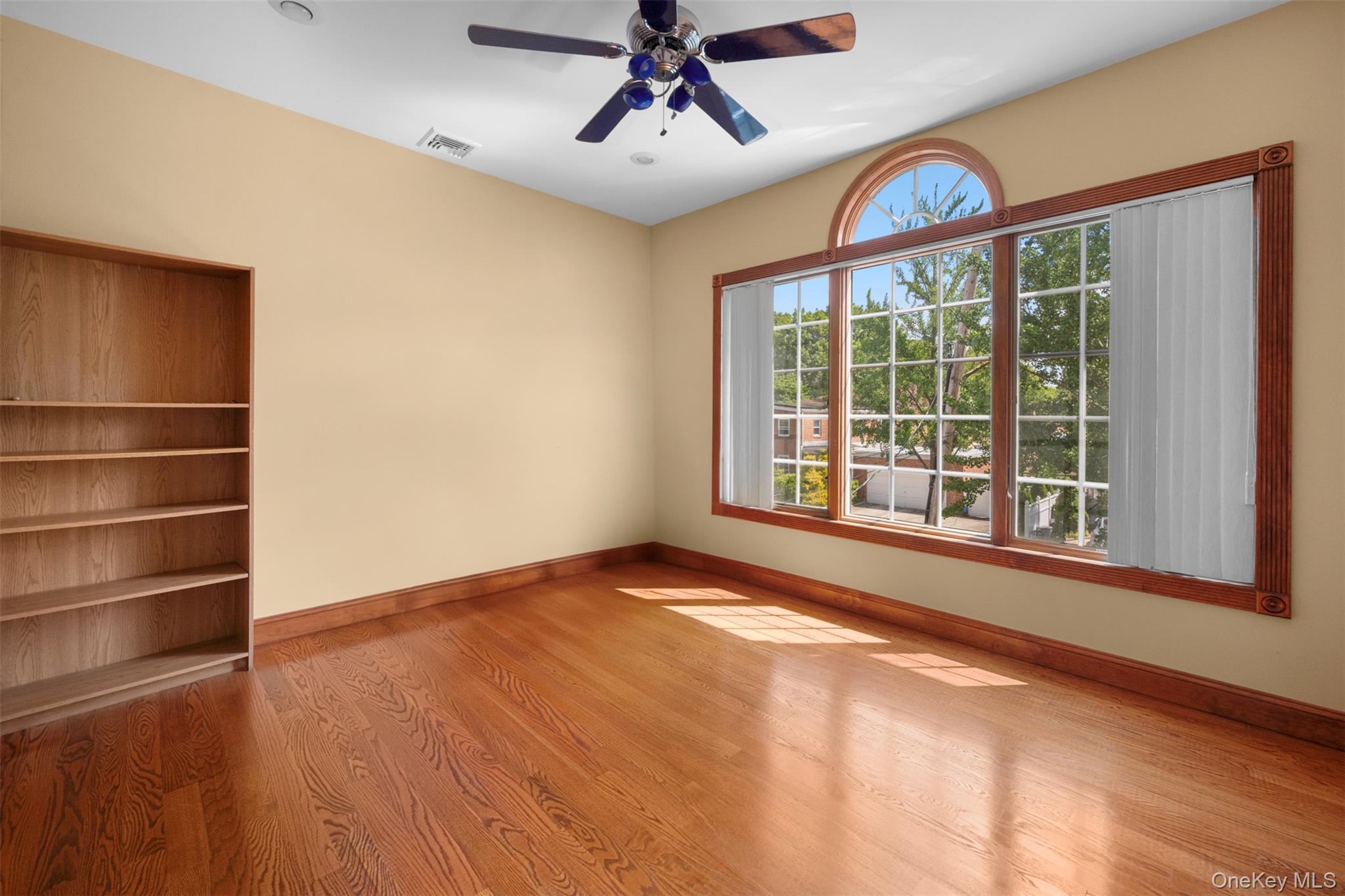 83-14 266th Street, Glen Oaks, NY 11004