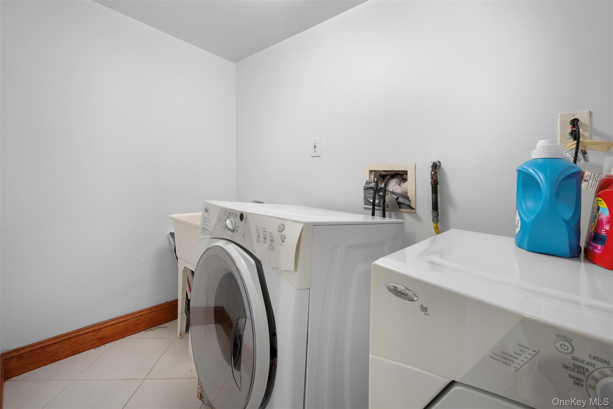 83-14 266th Street, Glen Oaks, NY 11004