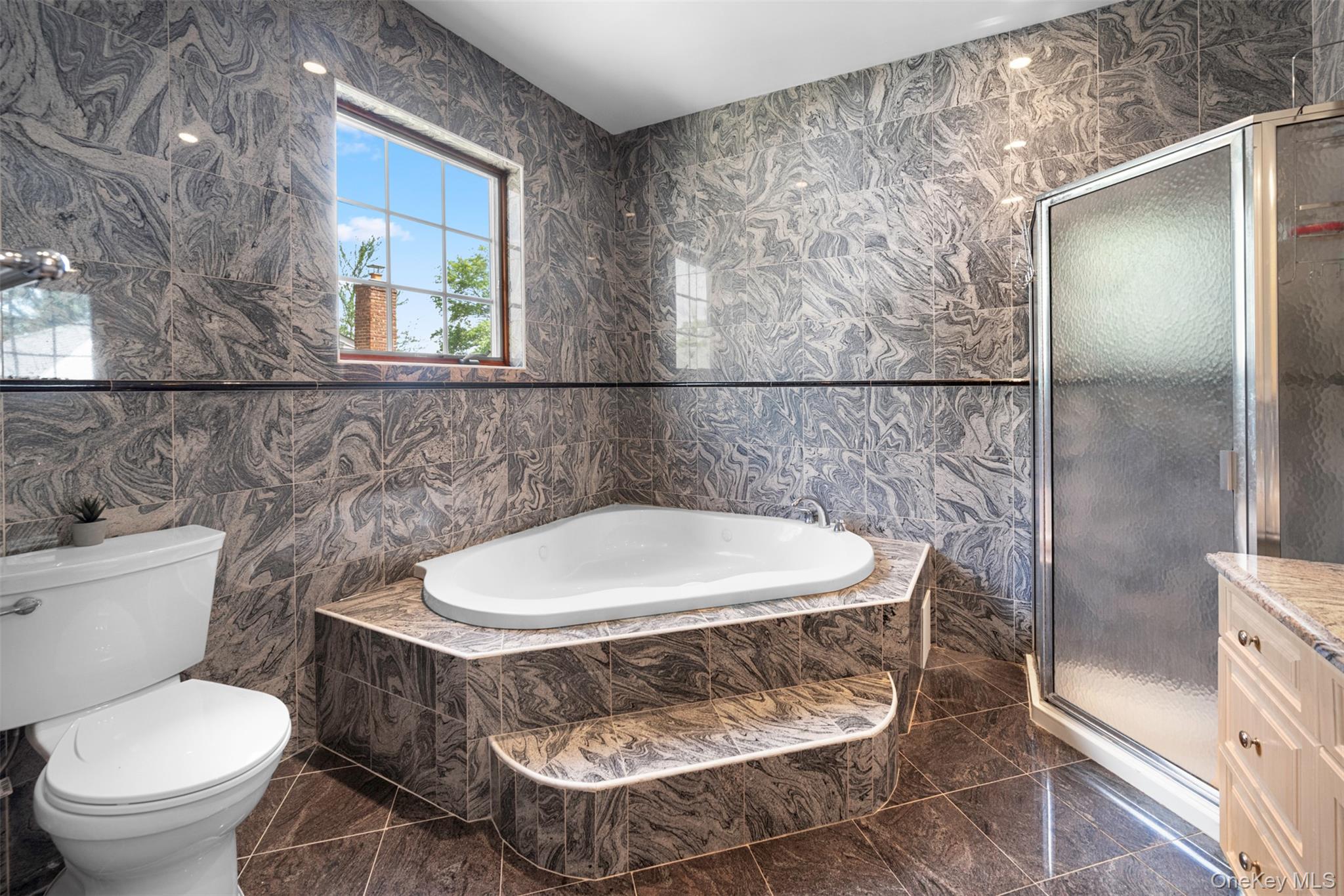 83-14 266th Street, Glen Oaks, NY 11004