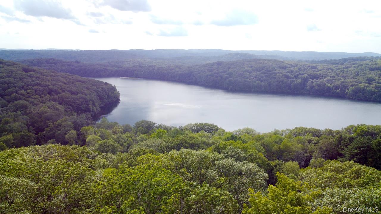 25 Lake Gilead Road, Carmel, NY 10512