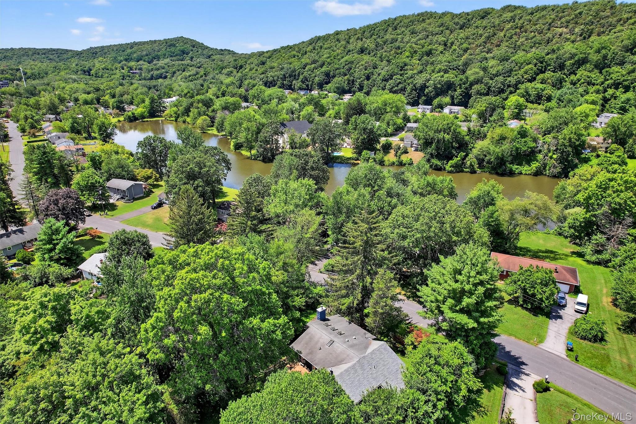 17 Merriewold Lane N, Monroe, NY 10950