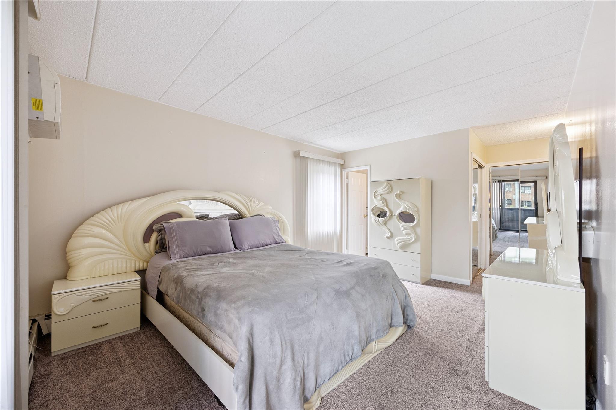 75-22 Parsons Boulevard # D2, Fresh Meadows, NY 11366