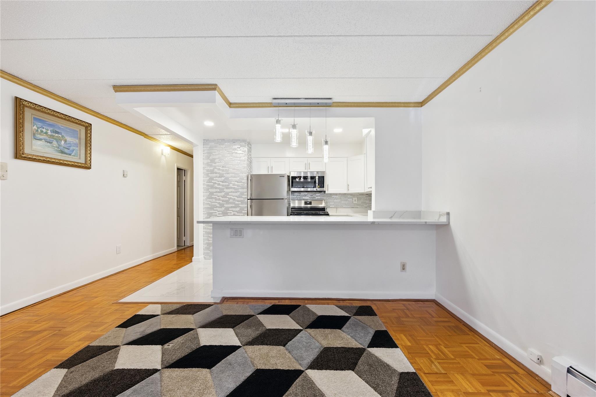 75-22 Parsons Boulevard # D2, Fresh Meadows, NY 11366