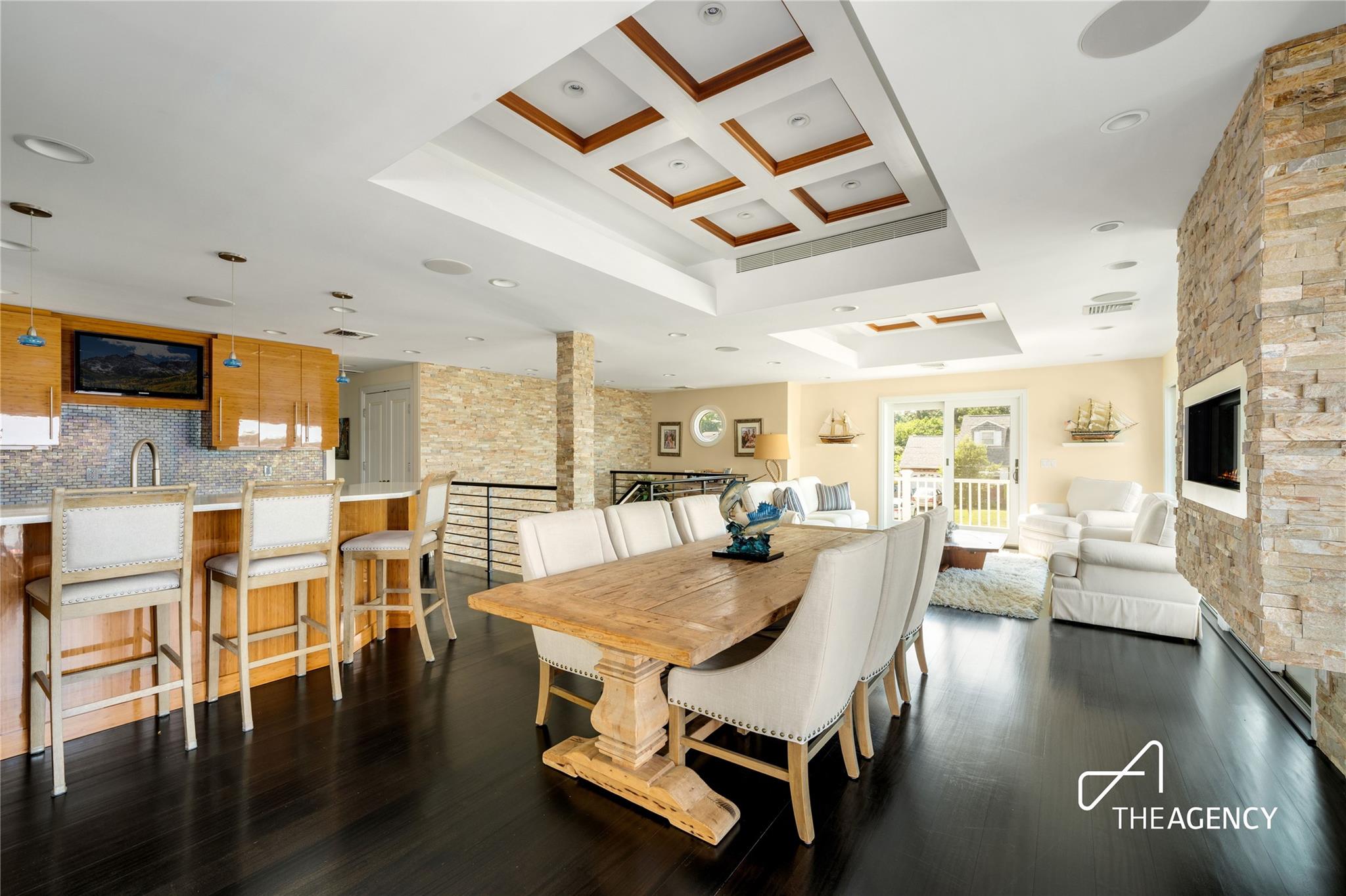 50 Ships Point Lane, Oyster Bay, NY 11771