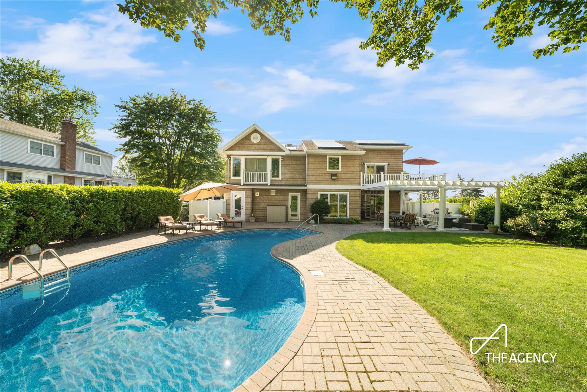 50 Ships Point Lane, Oyster Bay, NY 11771