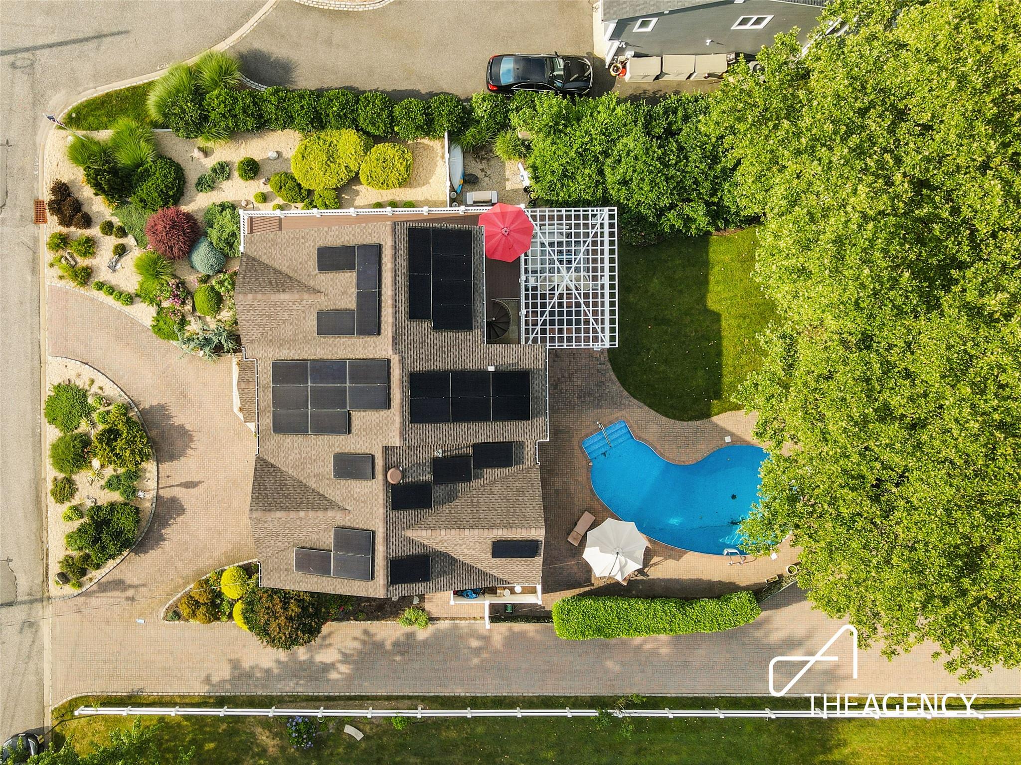 50 Ships Point Lane, Oyster Bay, NY 11771