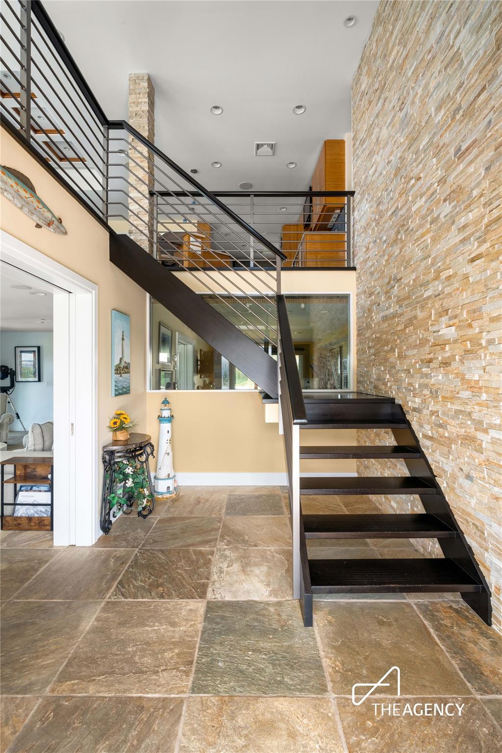 50 Ships Point Lane, Oyster Bay, NY 11771