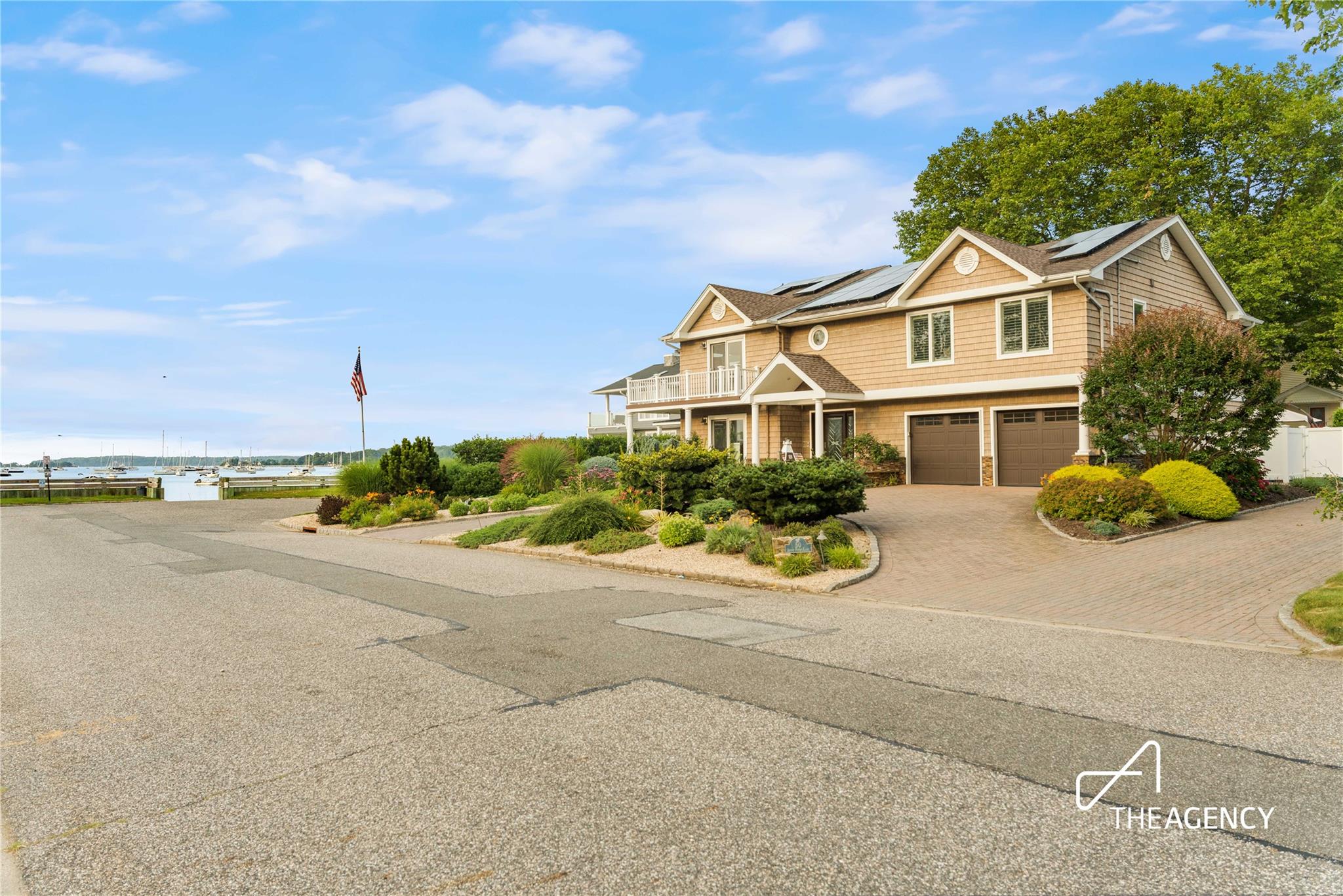 50 Ships Point Lane, Oyster Bay, NY 11771