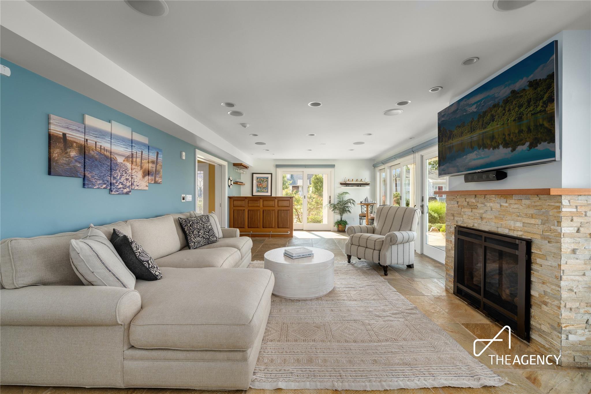 50 Ships Point Lane, Oyster Bay, NY 11771