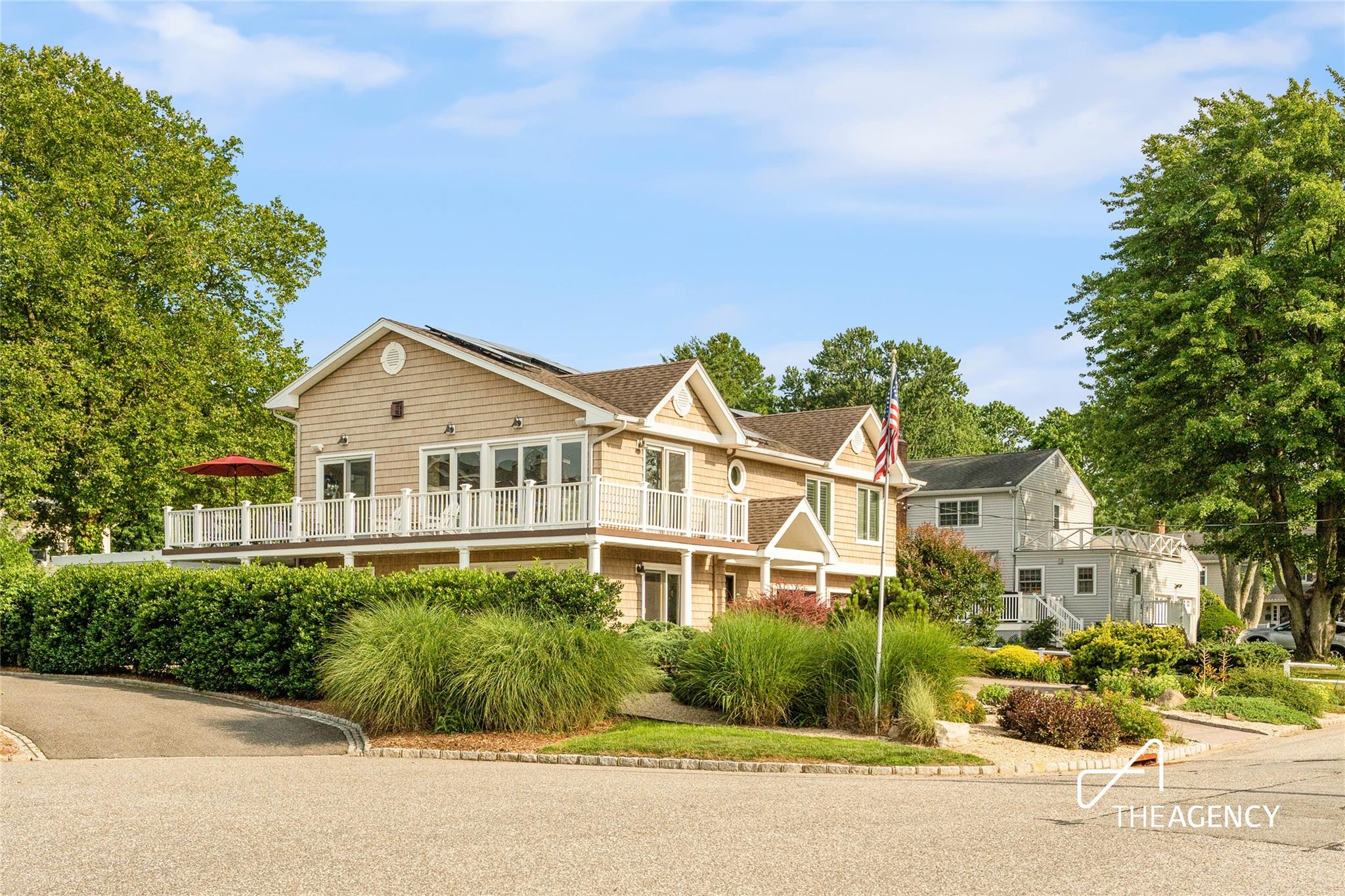 50 Ships Point Lane, Oyster Bay, NY 11771