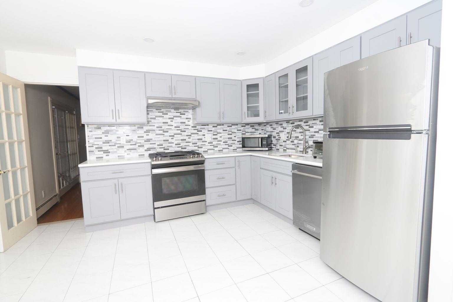 148 Spruce Street, Lindenhurst, NY 11757