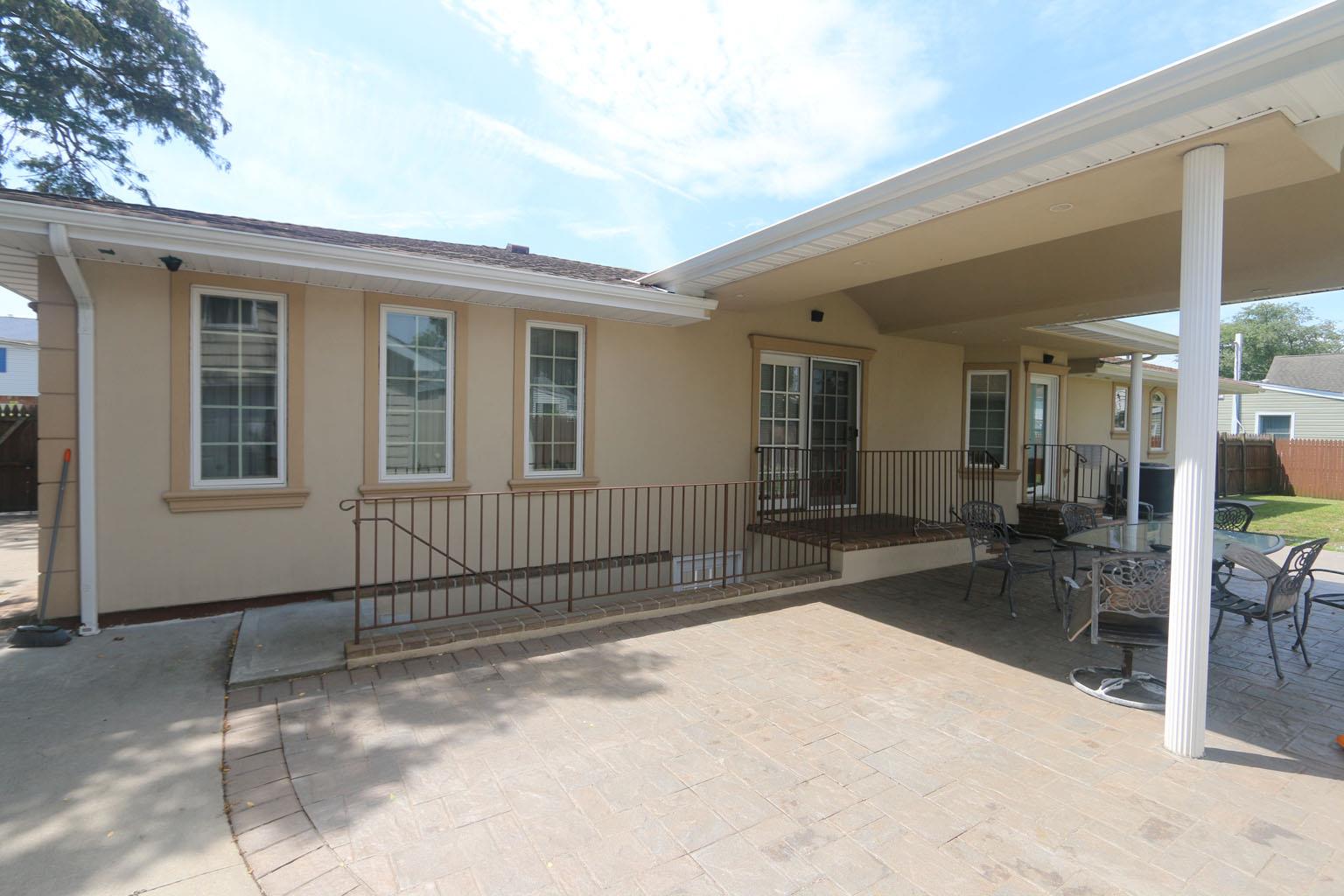 148 Spruce Street, Lindenhurst, NY 11757