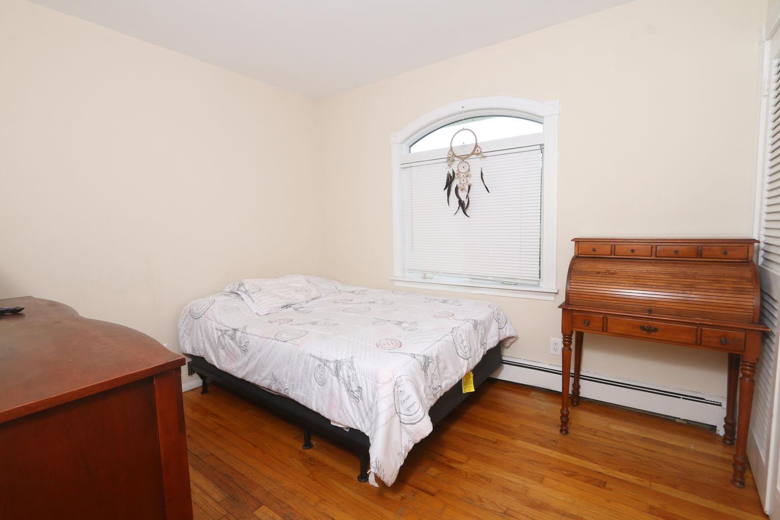 148 Spruce Street, Lindenhurst, NY 11757