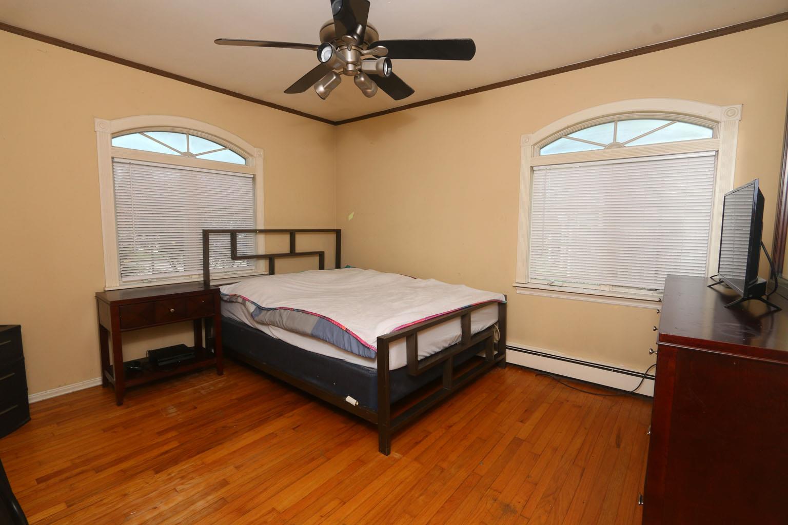 148 Spruce Street, Lindenhurst, NY 11757