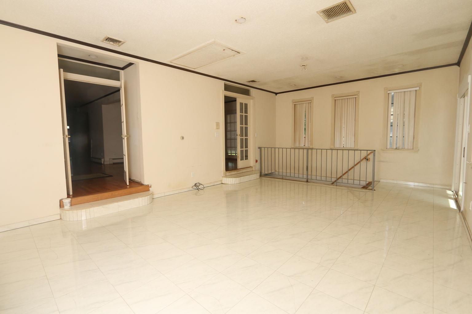 148 Spruce Street, Lindenhurst, NY 11757