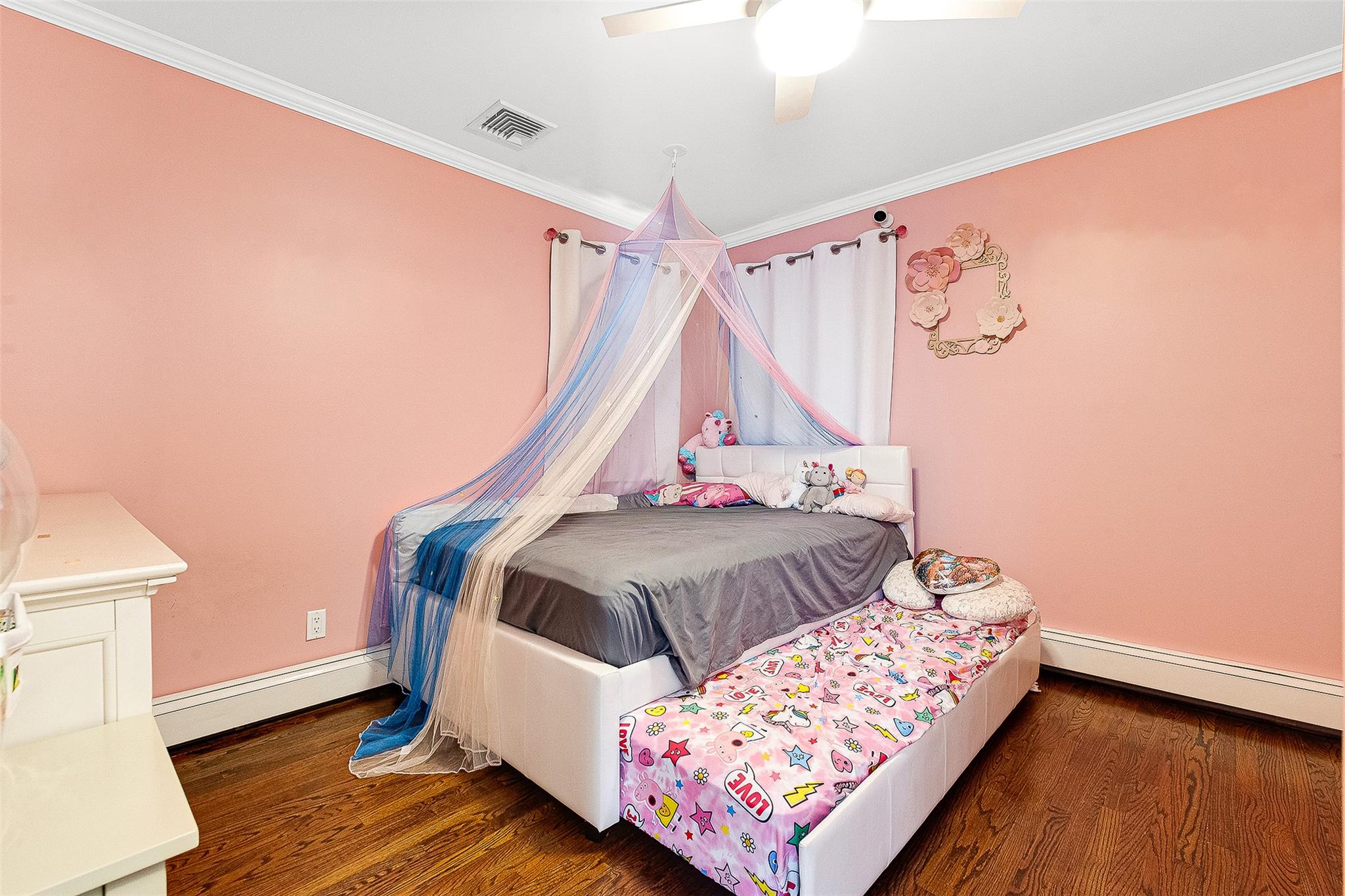 3 Grant Avenue, Albertson, NY 11507