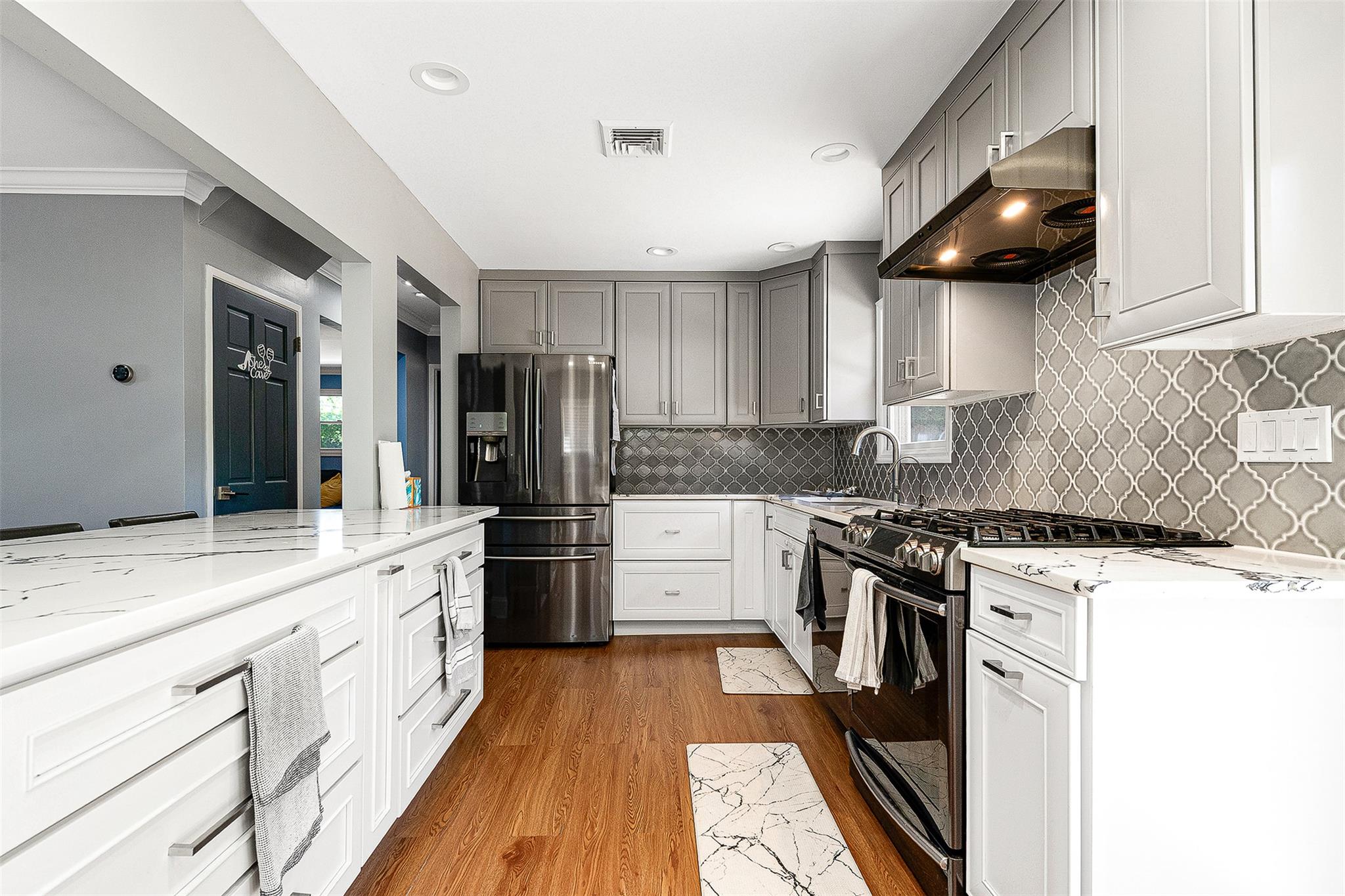 3 Grant Avenue, Albertson, NY 11507