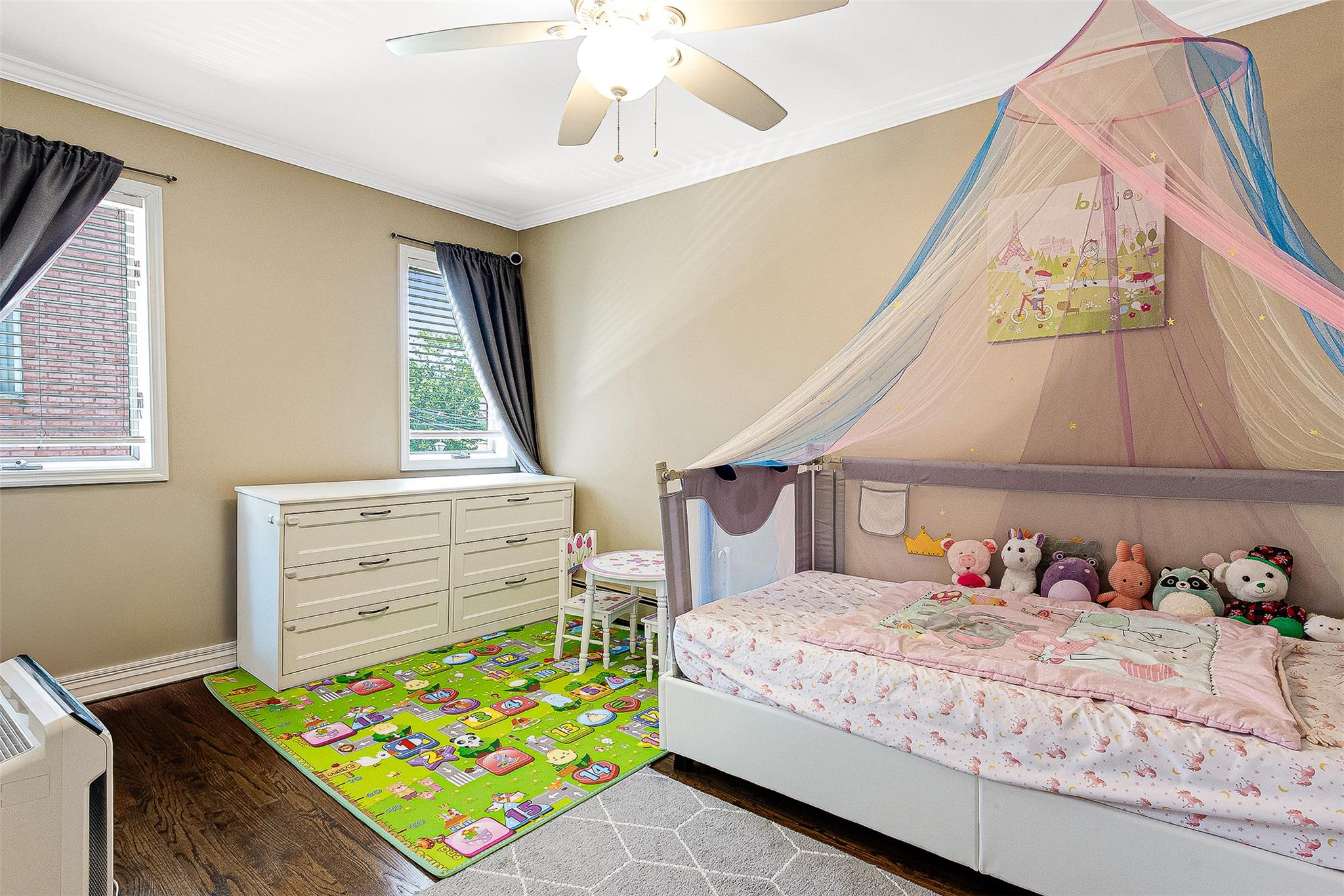 3 Grant Avenue, Albertson, NY 11507