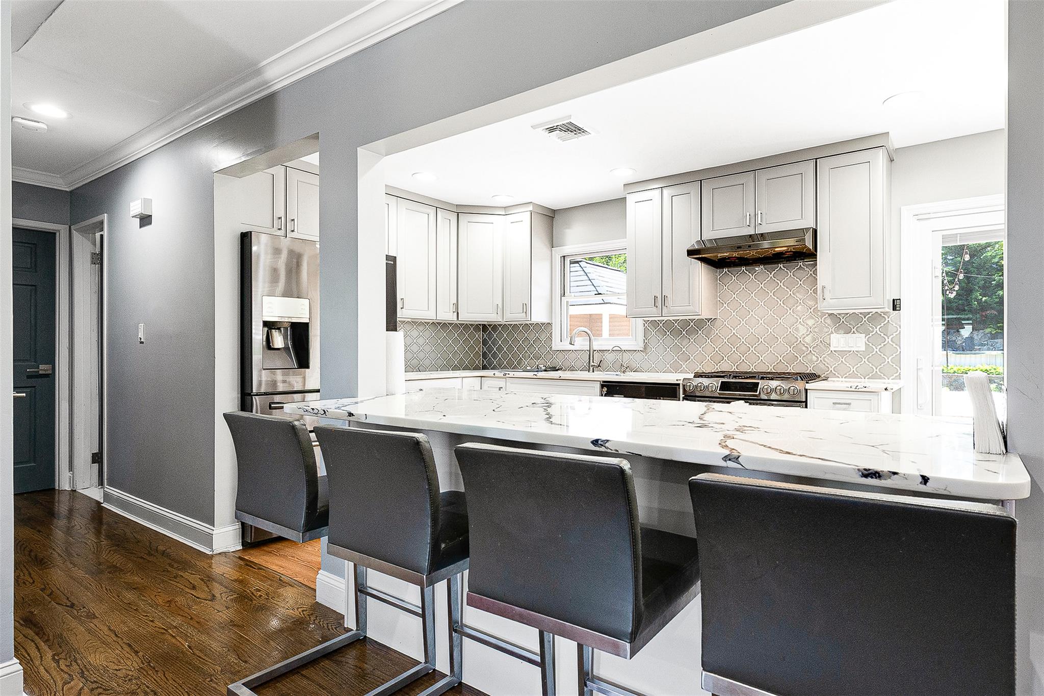 3 Grant Avenue, Albertson, NY 11507