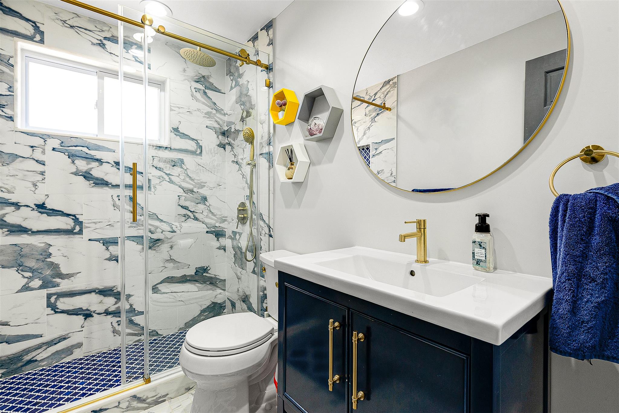 3 Grant Avenue, Albertson, NY 11507