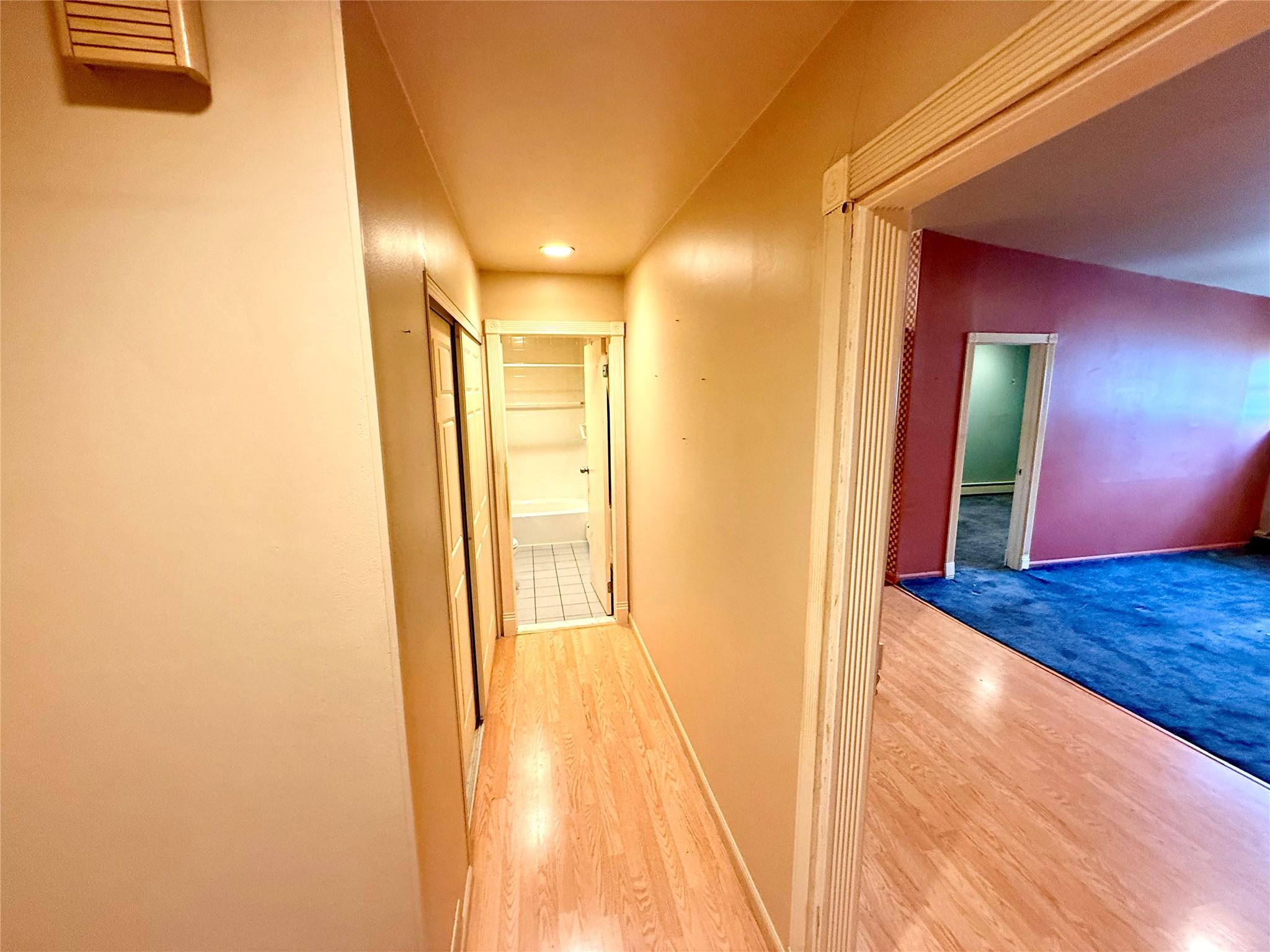 18 Ivy Street # 1B, Farmingdale, NY 11735