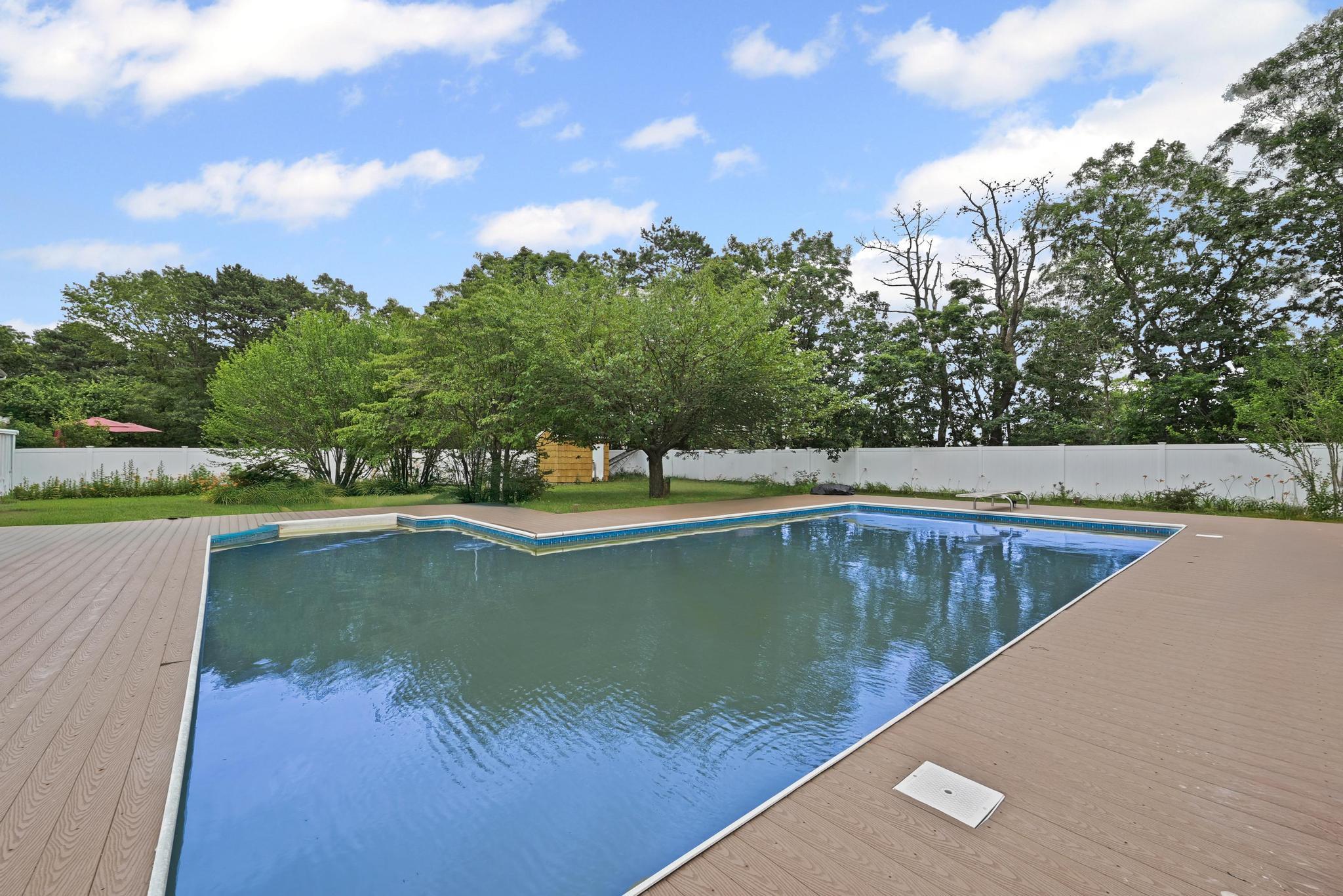 30 Ashford Drive, Bohemia, NY 11716