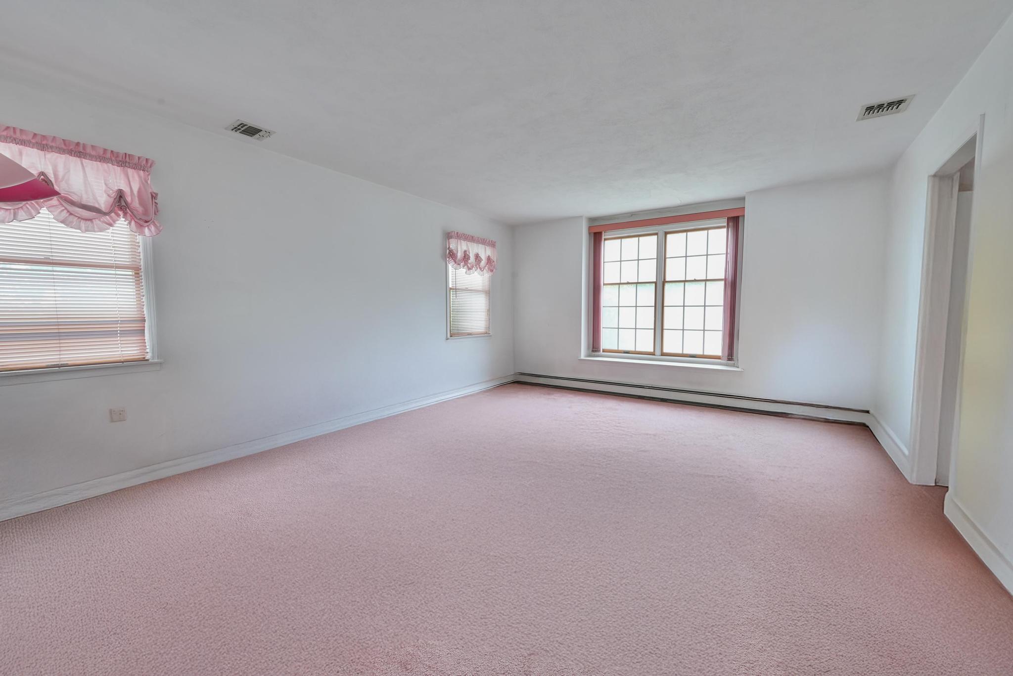 30 Ashford Drive, Bohemia, NY 11716