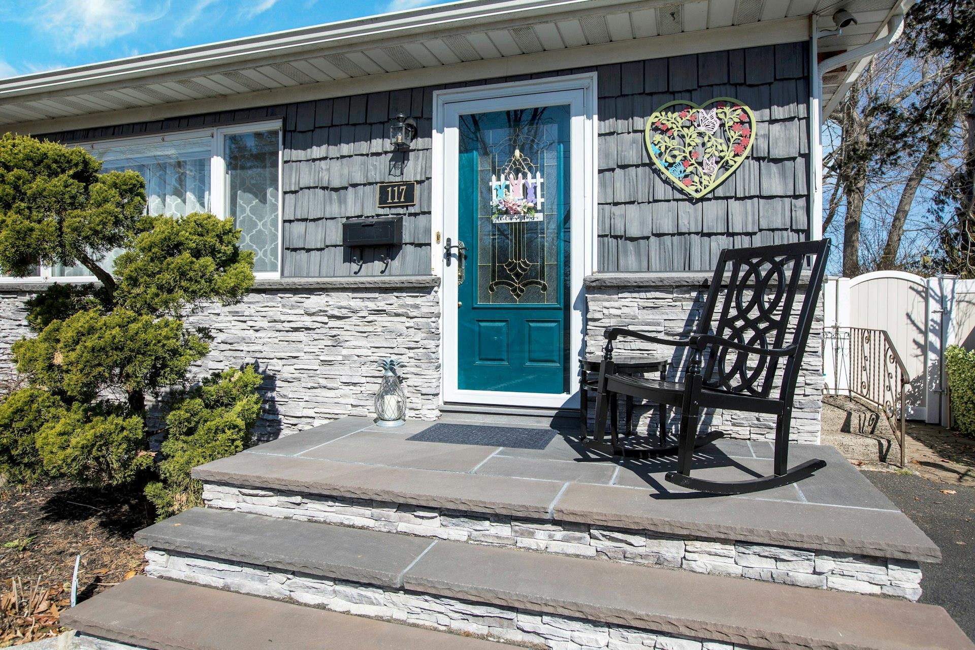 117 E Madison Street, East Islip, NY 11730